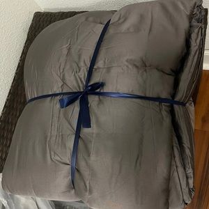 HUSH WEIGHTED BLANKET FOR HOT SLEEPERS 15lbs. 60x80 twin size